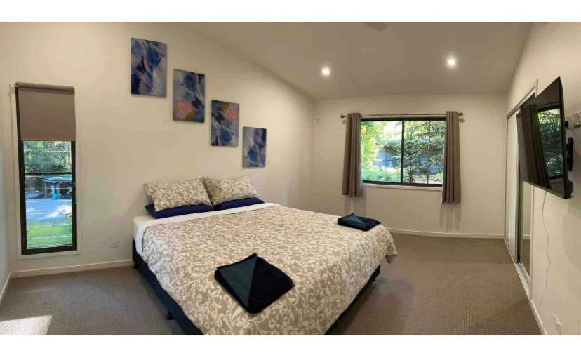 Dezen Accomodation Palmview Екстер'єр фото